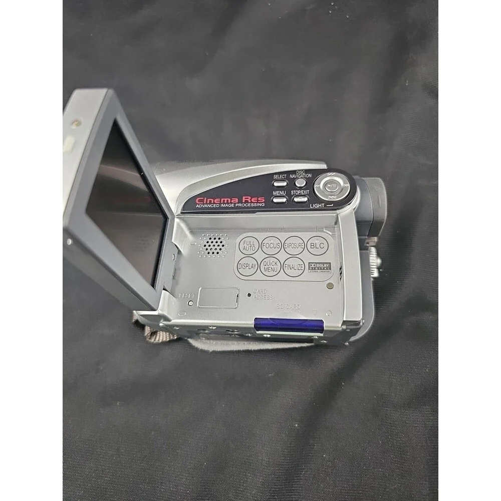 Hitachi dz-gx5080a DVD Camcorder, With Accessories Tested Working Needs Battery